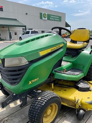 Image of John Deere X580 equipment image 2