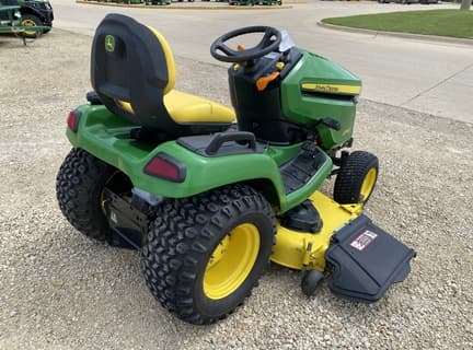 Image of John Deere X580 equipment image 4