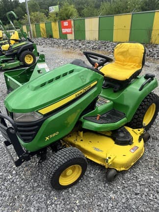 Image of John Deere X580 equipment image 4