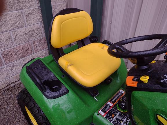 Image of John Deere X580 equipment image 2