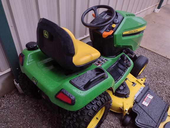 Image of John Deere X580 equipment image 3
