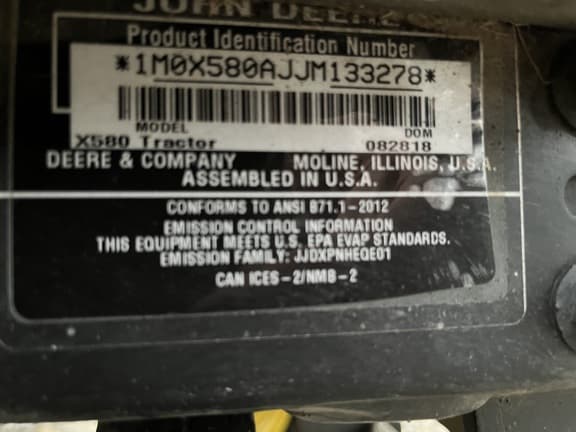 Image of John Deere X580 equipment image 3