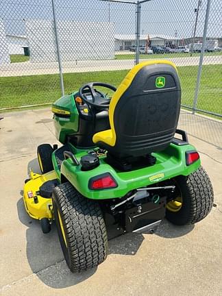Image of John Deere X584 equipment image 3