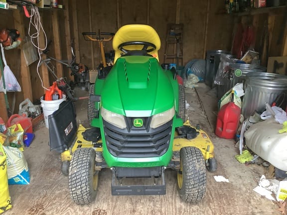 2018 John Deere X584 Equipment Image0