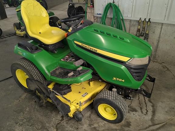 Image of John Deere X584 equipment image 3
