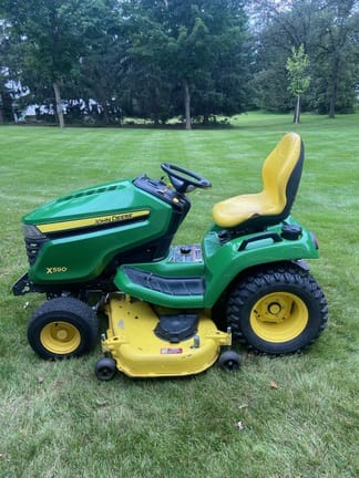 2018 John Deere X590 Equipment Image0