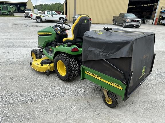 Image of John Deere X590 equipment image 4