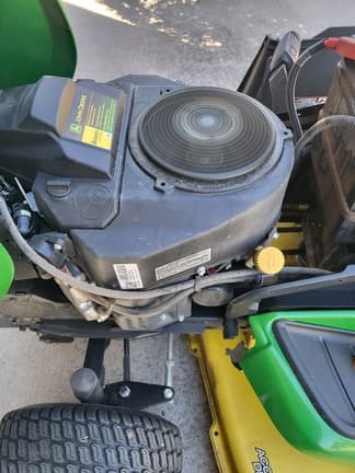 Image of John Deere X590 equipment image 3