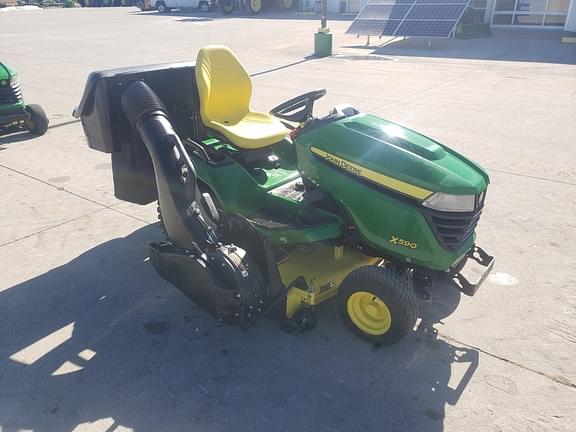Image of John Deere X590 equipment image 2