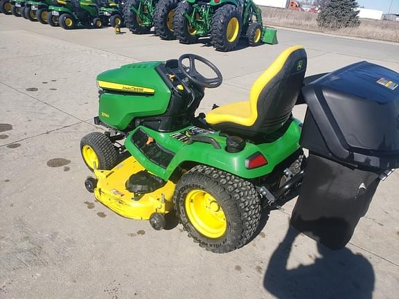 Image of John Deere X590 equipment image 3