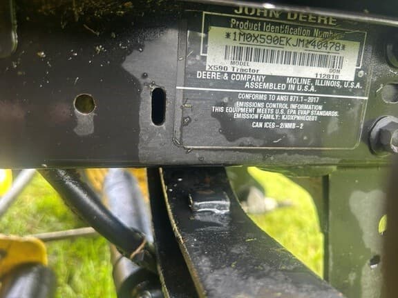Image of John Deere X590 equipment image 4