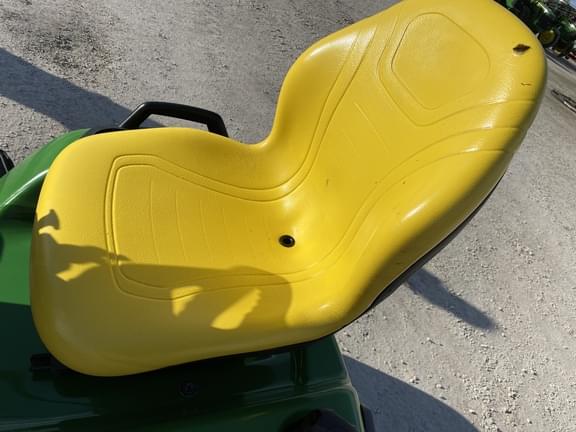 Image of John Deere X590 equipment image 4
