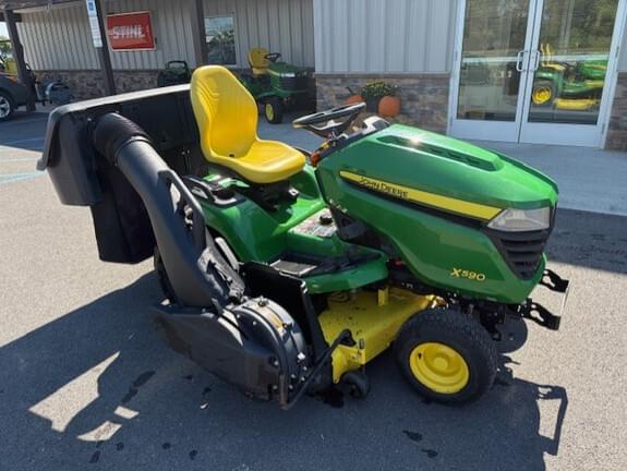 Image of John Deere X590 equipment image 4