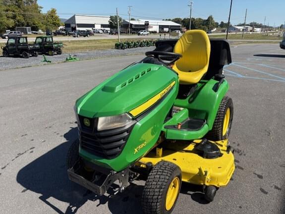 Image of John Deere X590 equipment image 3