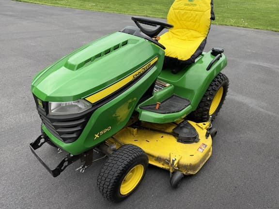 Image of John Deere X590 equipment image 1