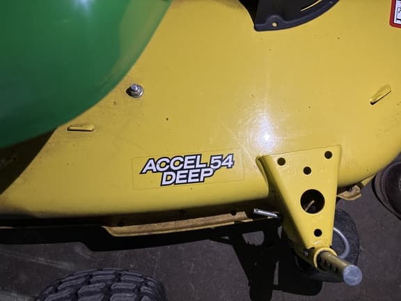 Image of John Deere X590 equipment image 4