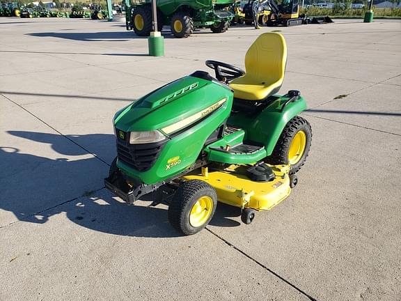 Image of John Deere X590 equipment image 3