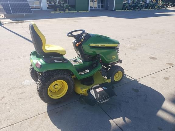 Image of John Deere X590 equipment image 3