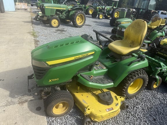 2018 John Deere X590 Equipment Image0