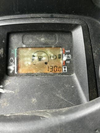 Image of John Deere X590 equipment image 4