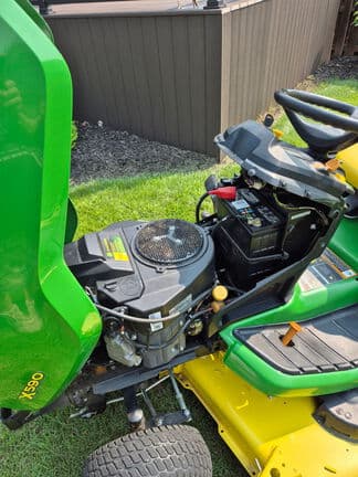 Image of John Deere X590 equipment image 3