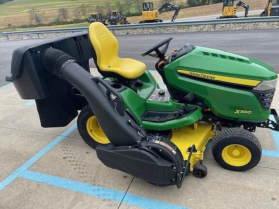 Image of John Deere X590 equipment image 1