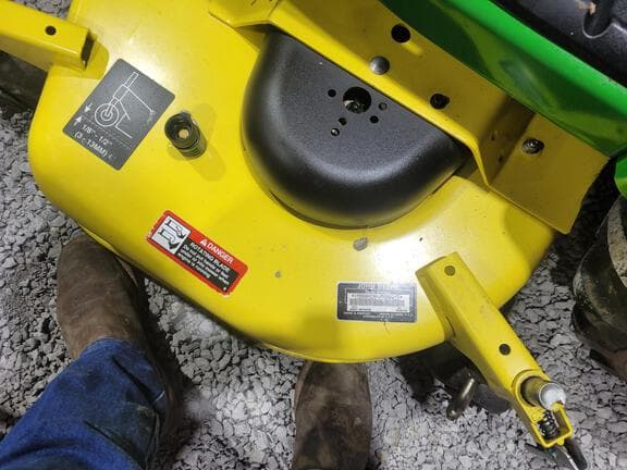 Image of John Deere X730 equipment image 4