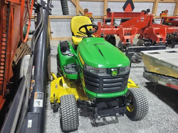 2018 John Deere X730 Equipment Image0