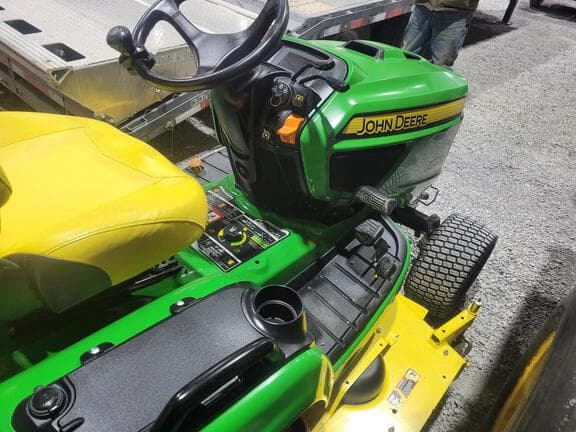 Image of John Deere X730 equipment image 3