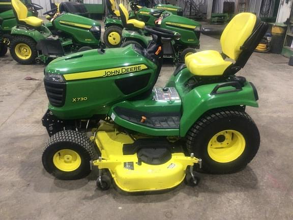 Image of John Deere X730 equipment image 1