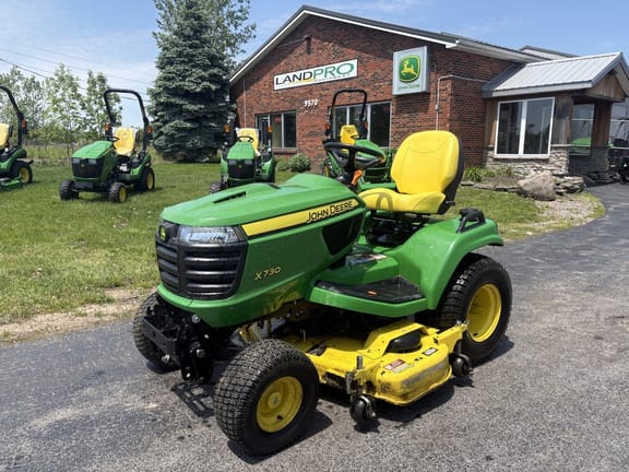2018 John Deere X730 Equipment Image0