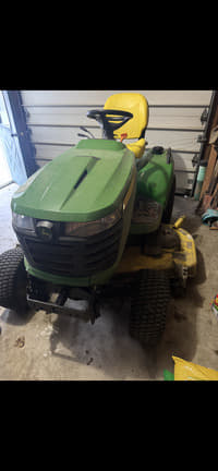 Image of John Deere X730 equipment image 1