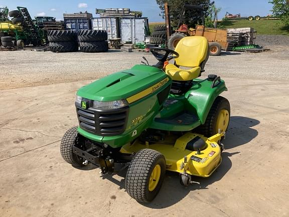 Image of John Deere X730 equipment image 2