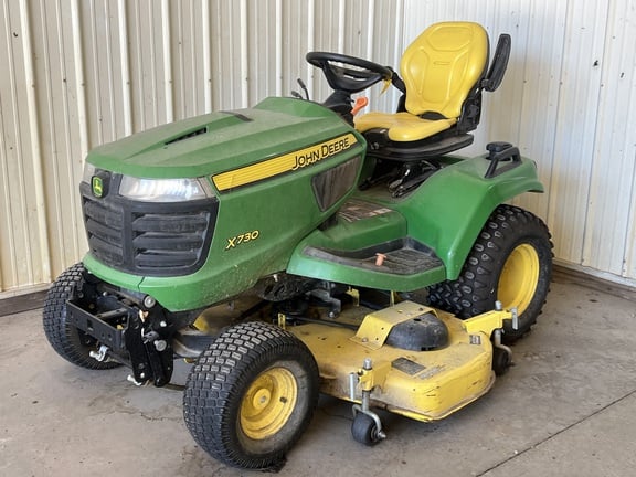 2018 John Deere X730 Equipment Image0