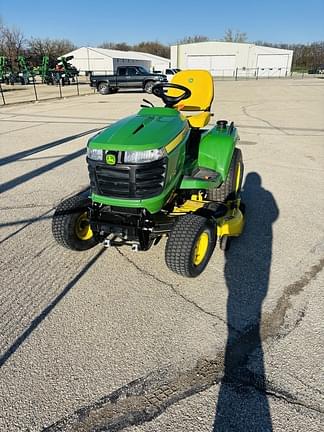 Image of John Deere X730 equipment image 1