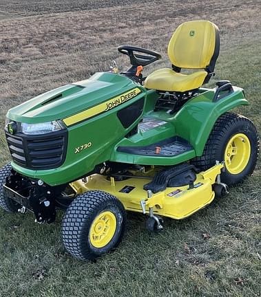 Image of John Deere X730 equipment image 3