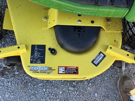 Image of John Deere X730 equipment image 4