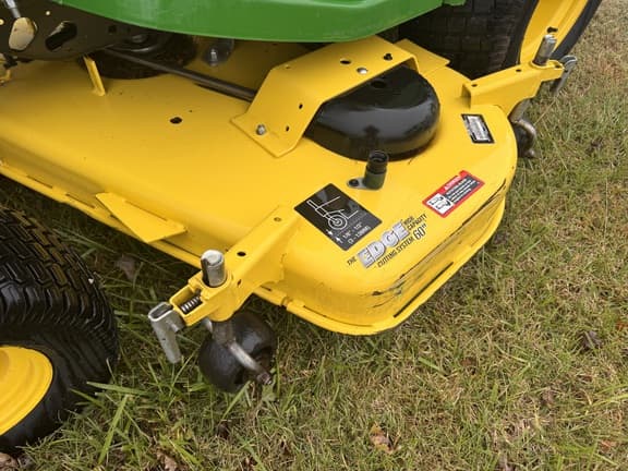 Image of John Deere X730 equipment image 4