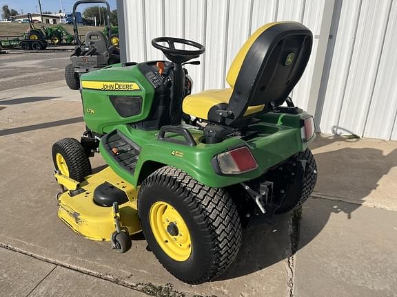 Image of John Deere X734 equipment image 2