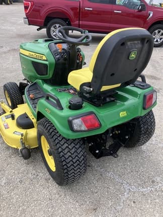 Image of John Deere X734 equipment image 2