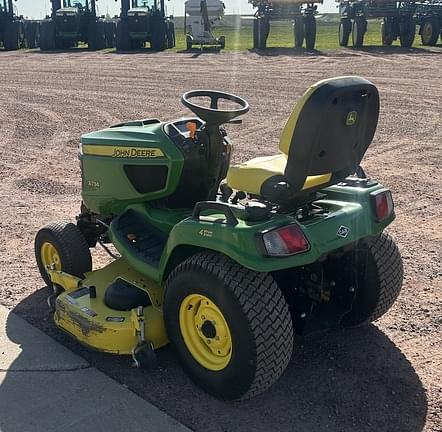 Image of John Deere X734 equipment image 4