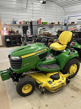 Image of John Deere X734 equipment image 3
