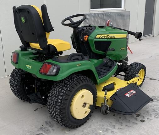 Image of John Deere X738 equipment image 2