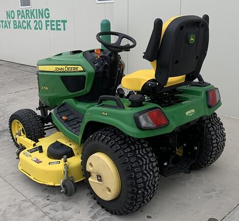 Image of John Deere X738 equipment image 4