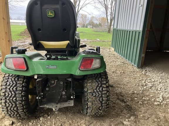 Image of John Deere X738 equipment image 1