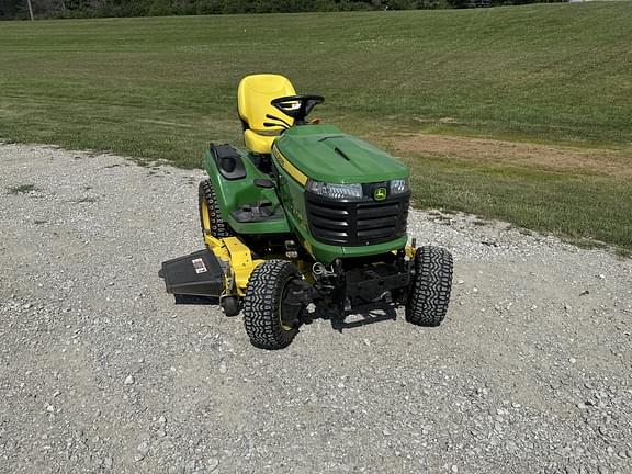 Image of John Deere X738 Image 1