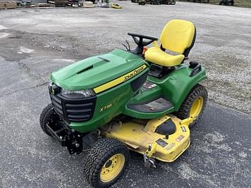 Main image John Deere X738