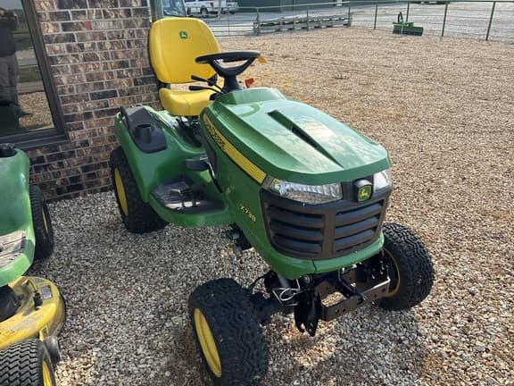Image of John Deere X738 equipment image 1