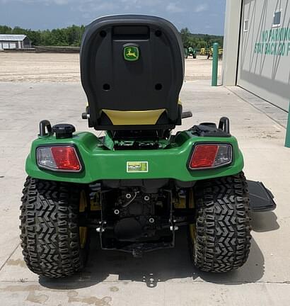 Image of John Deere X738 equipment image 3