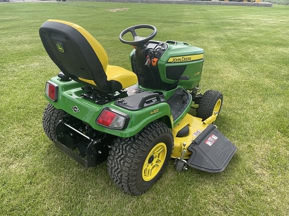 Image of John Deere X739 equipment image 4